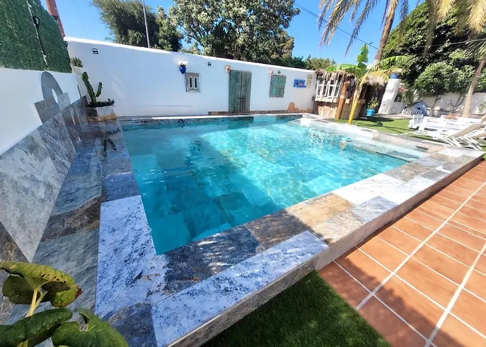 Gatu Premium Villa Lurberri Piscina Privada, 4 Dormitorios, 2 Banos, Parking , Jardines, \