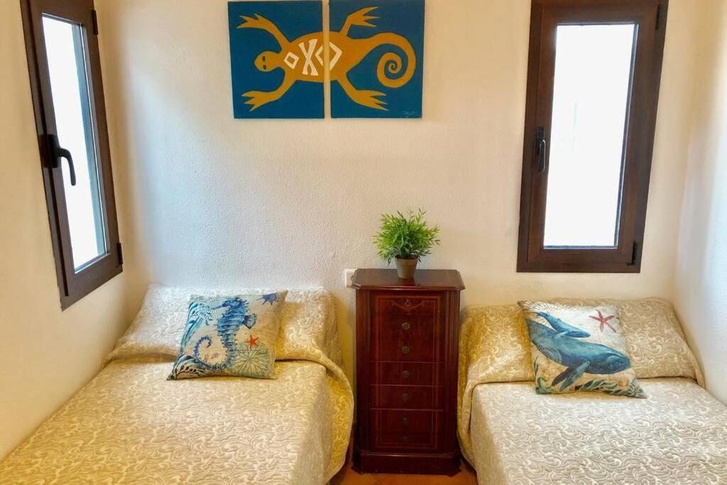 Gatu Premium Lurberri Piscina Privada, 4 Dormitorios, 2 Banos, Parking , Jardines, 