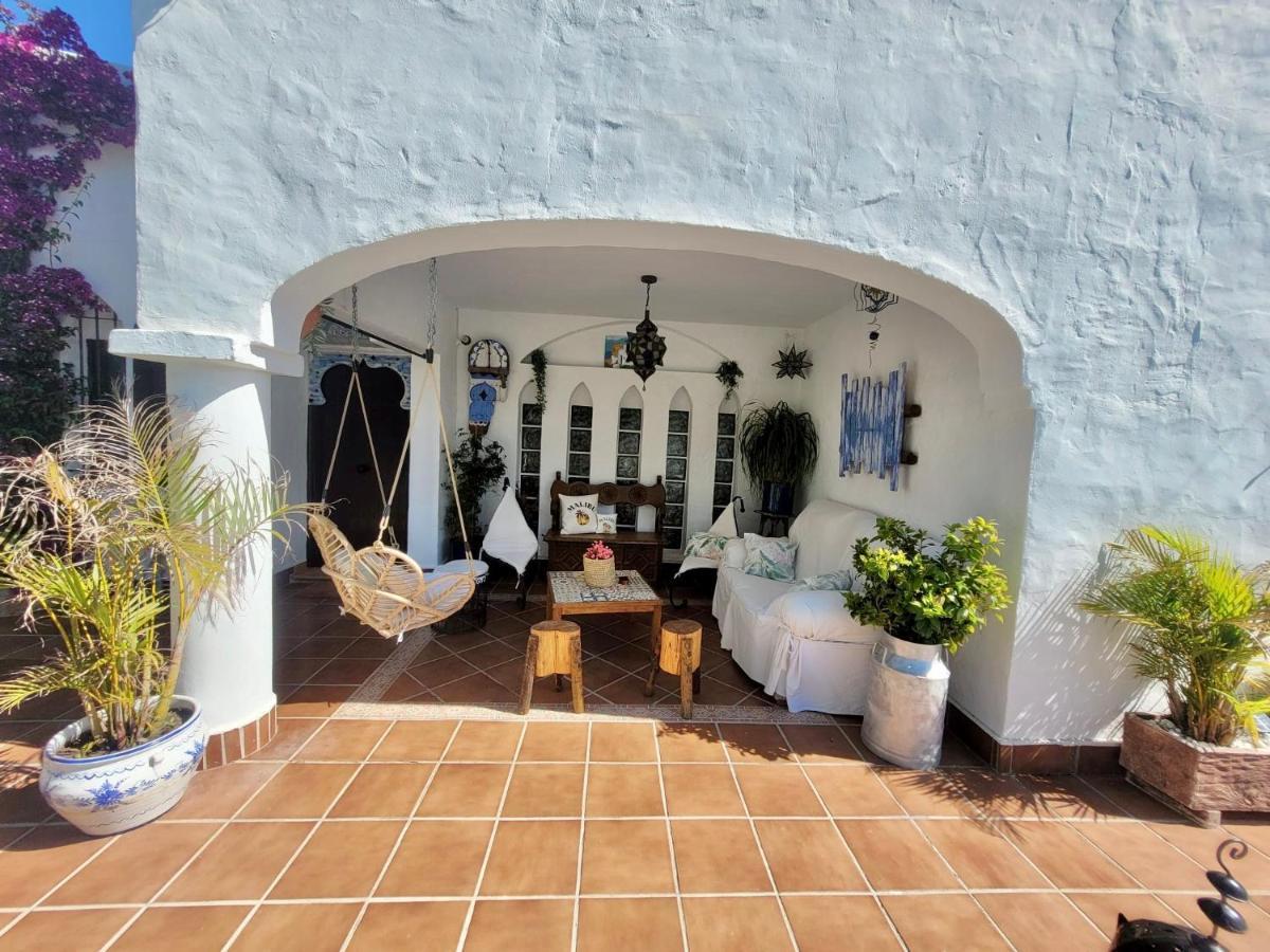Gatu Premium Lurberri Piscina Privada, 4 Dormitorios, 2 Banos, Parking , Jardines, 