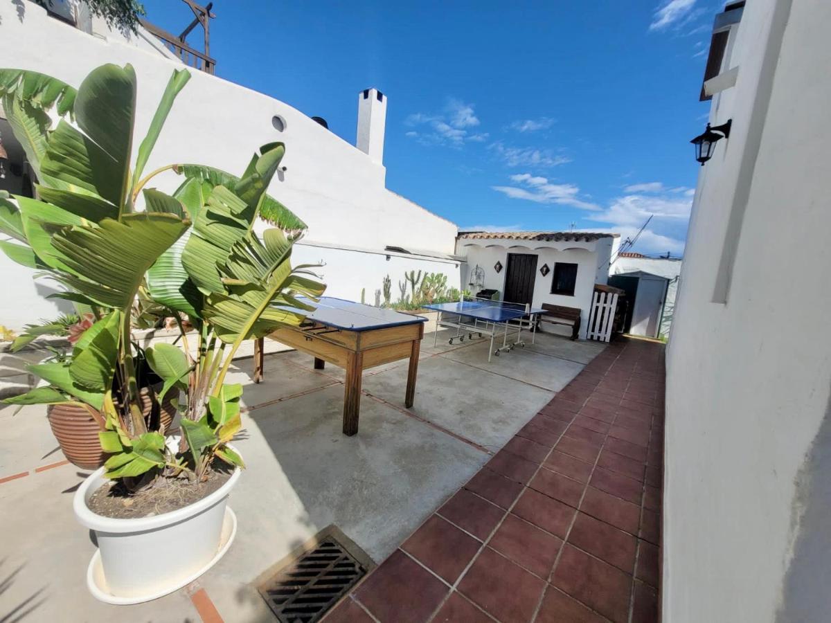 Gatu Premium Lurberri Piscina Privada, 4 Dormitorios, 2 Banos, Parking , Jardines, 