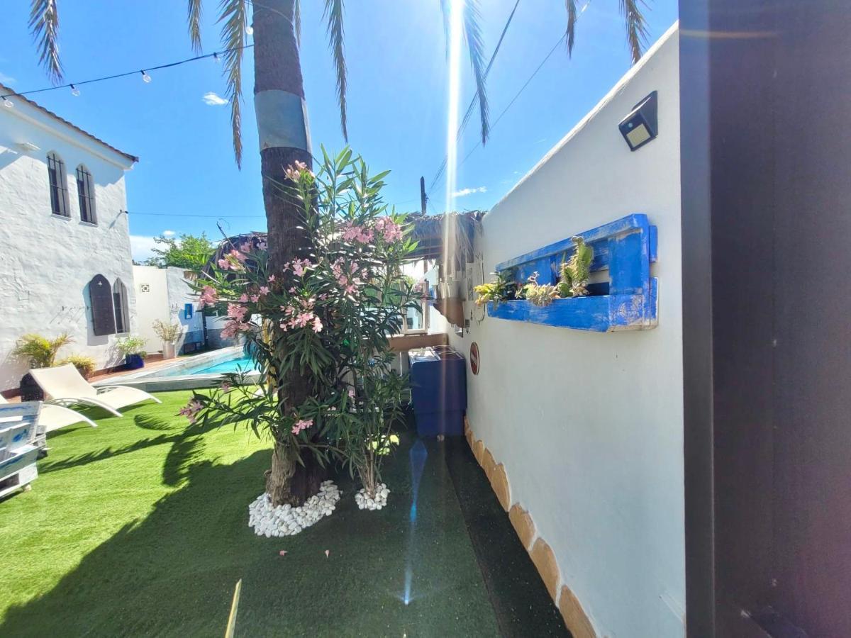 Gatu Premium Lurberri Piscina Privada, 4 Dormitorios, 2 Banos, Parking , Jardines, 